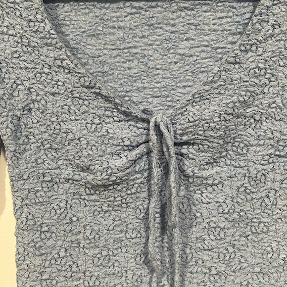 Kimchi Blue Light Blue Lace Ruched Top - Picture 4 of 6